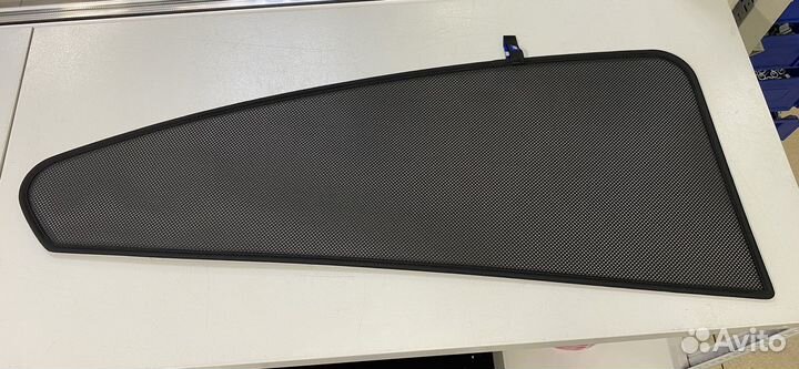 Комплект солнцезащитных жалюзи