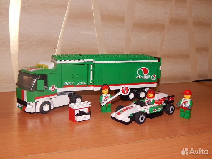 10 наборов Лего