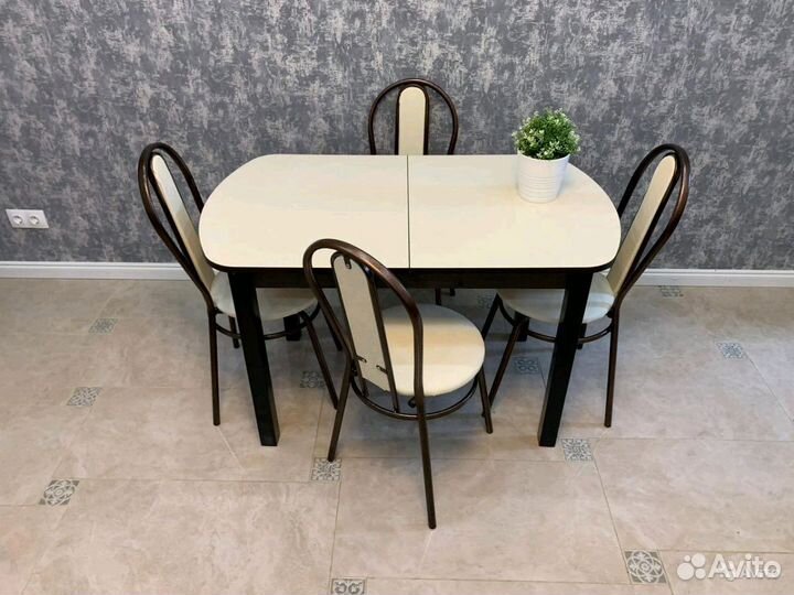 Раздвижной стол +4 стула