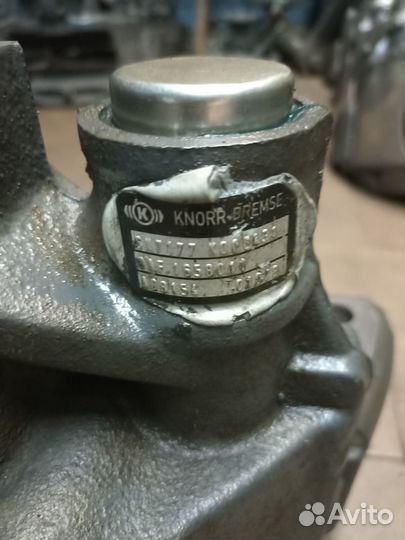 Суппорт передний левый knorr DAF хf95/105