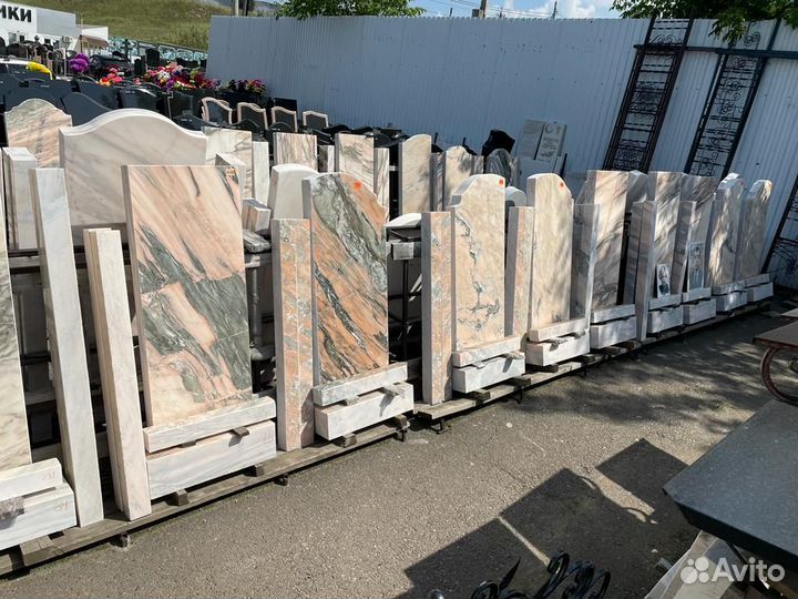 Памятники из мрамора Установка