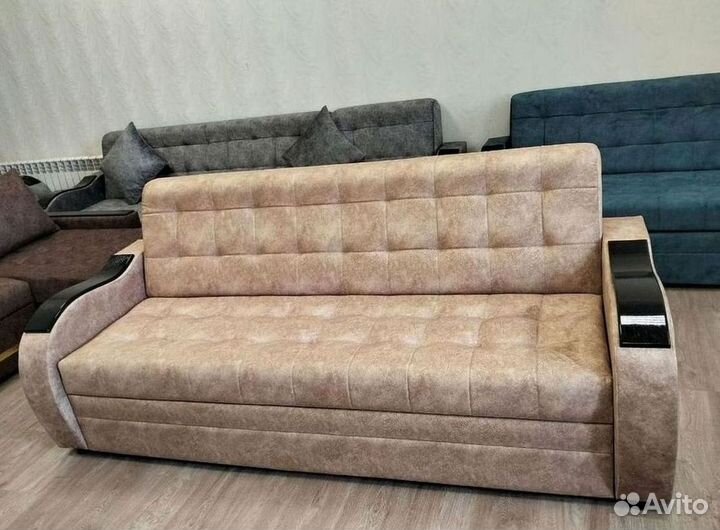 Прямой диван в наличии