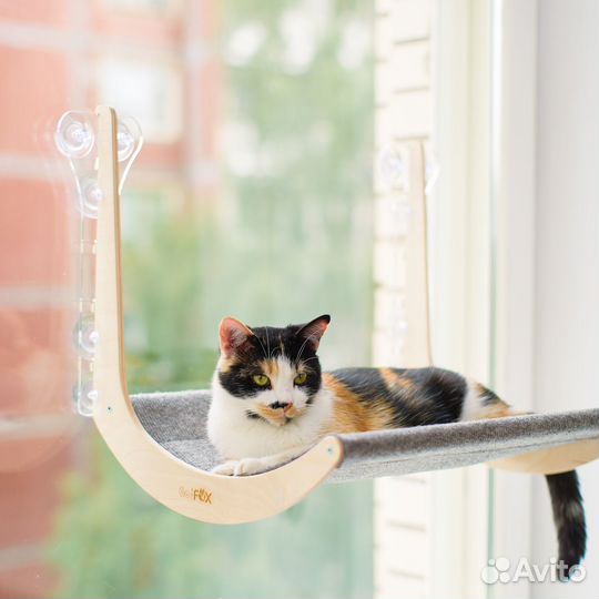 Гамак-лежанка для кошек на окно