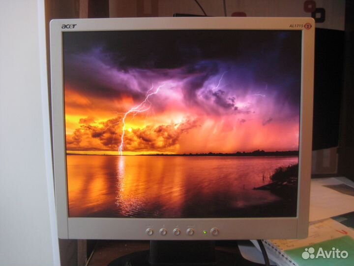 Монитор 17
