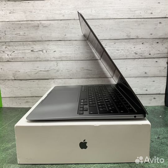 Ноутбук макбук AIR 13 2020 16/256гб