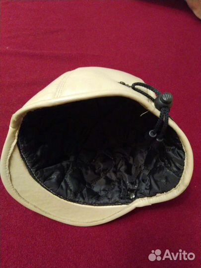 Кепка кожаная женская