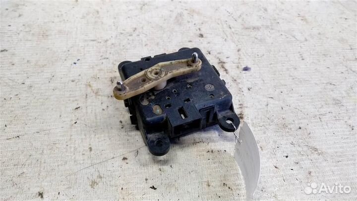 Моторчик заслонки печки Nissan Sentra