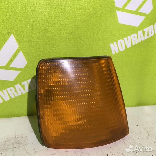 Указатель поворота правый желтый Фольксваген Пас