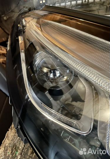 Фара передняя Mercedes Benz GLC X253