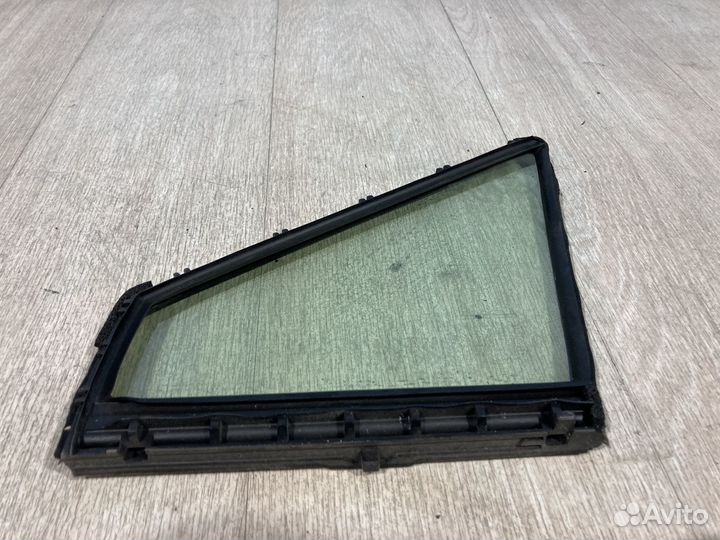 Форточка передняя правая Lexus Rx450H