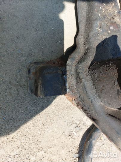 Подрамник передний балка Volkswagen Passat B3