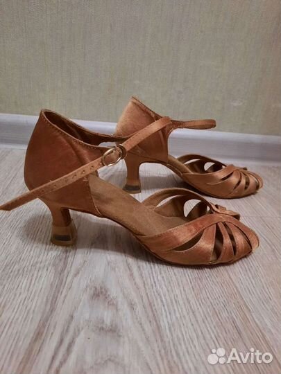 Туфли для танцев, латина