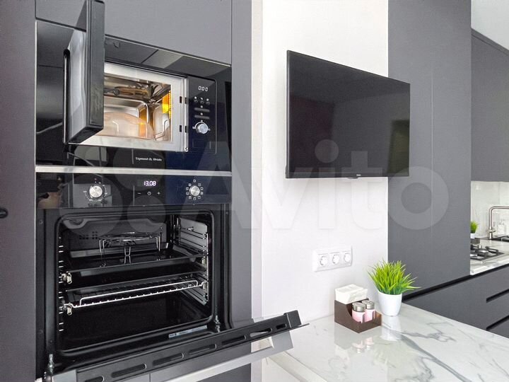 2-к. квартира, 55 м², 4/9 эт.