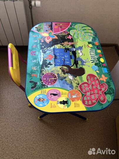 Детский стол и стул