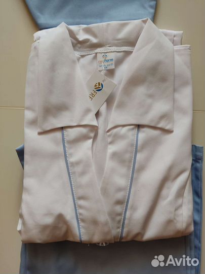 Медицинский костюм новый, с пилоткой