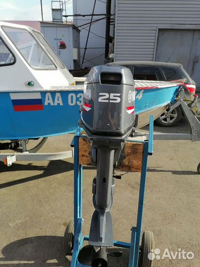 Лодочный мотор Yamaha (Ямаха) 25B витринный