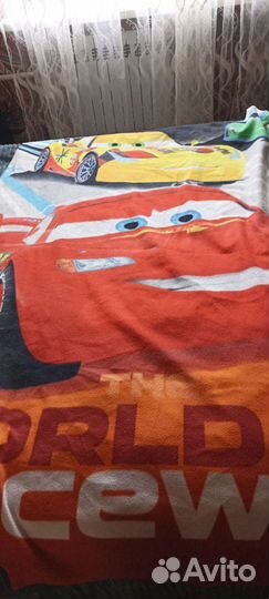 Продам два пледа 