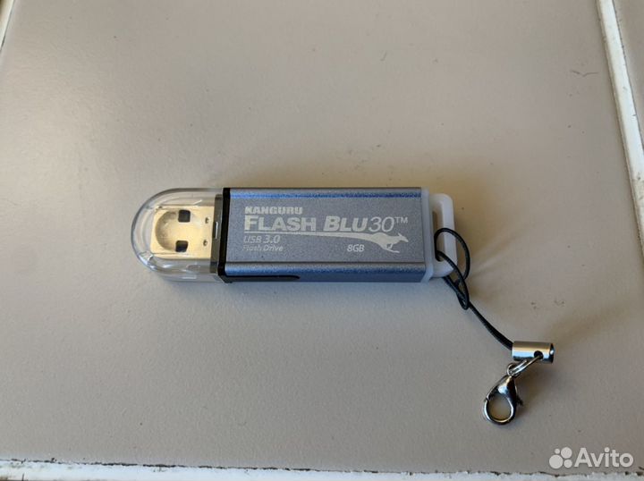 Kanguru FlashBlu30 8Gb флешка с защитой от записи