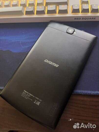 Планшет Digma optima 7202