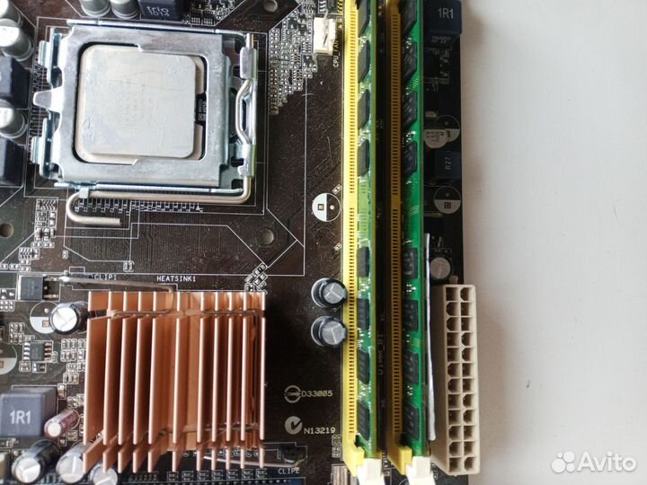 Материнская плата с процессором и памятью LGA775