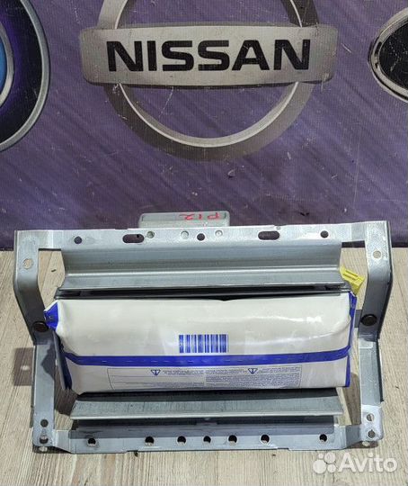Подушка пассажира Airbag в панель Nissan primera P