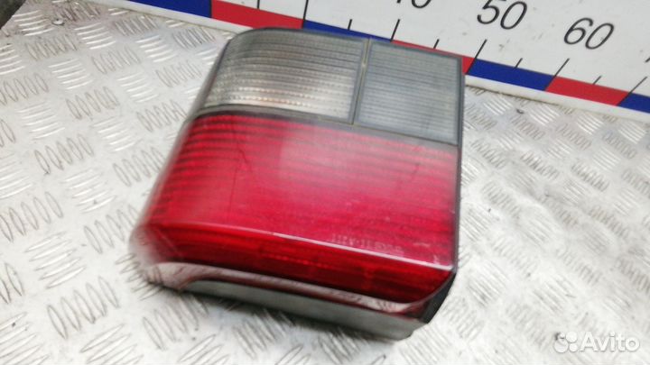 Фонарь задний правый на Volkswagen Transporter T4