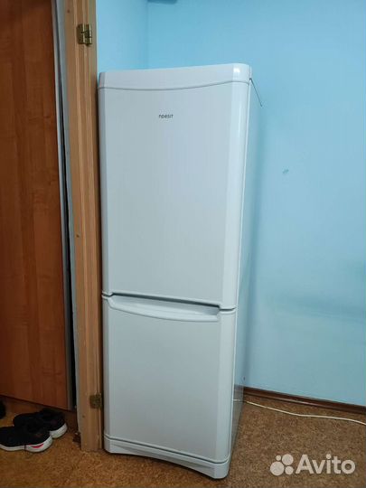 Холодильник indesit