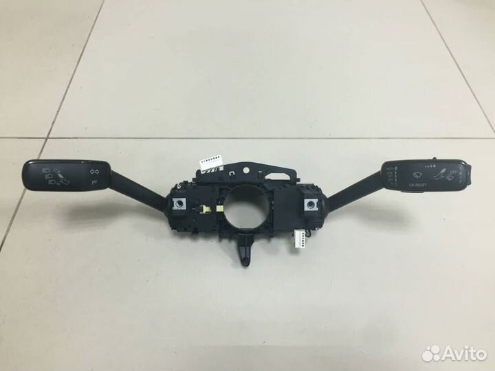 Переключатель подрулевой в сборе Skoda Octavia A7