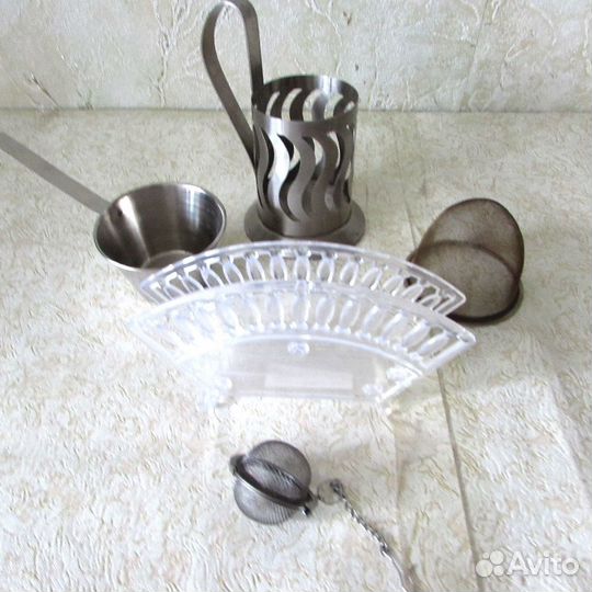 Скатерть, посуда и др. Набор для дачи