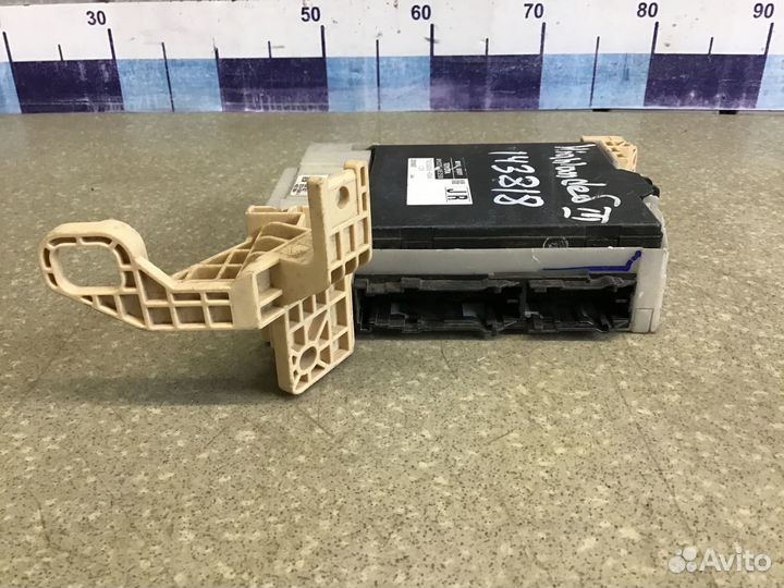 Блок предохранителей Toyota Highlander III 2013-20