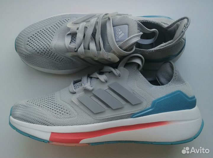 Кроссовки adidas новые 38