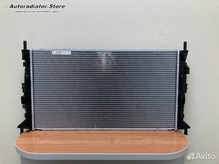 Радиатор охлаждения Форд Фокус 04- 16