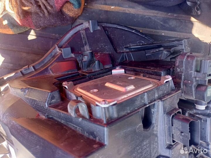 Фара Рено Аркана