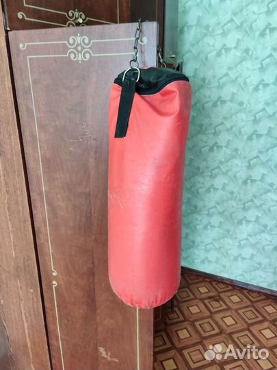 Шведская стенка и боксёрская груша-мешок