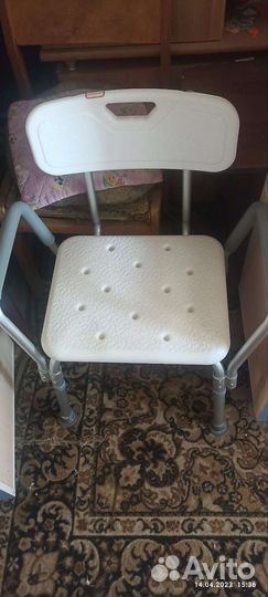 Стул для ванной