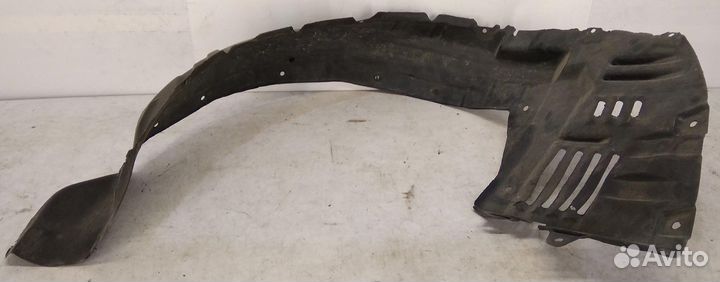 Подкрылок Mitsubishi Pajero V6W-V7W 99-06 FR