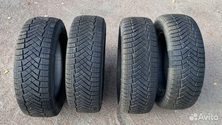 Pirelli Ice Zero 215/60 R16