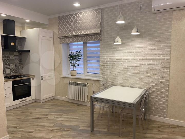 3-к. квартира, 105 м², 2/9 эт.