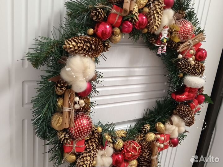 Новогоднее украшение на дверь