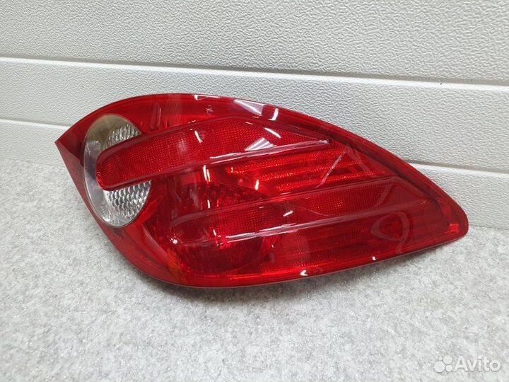 Фонарь задний левый Mercedes R-Class W251