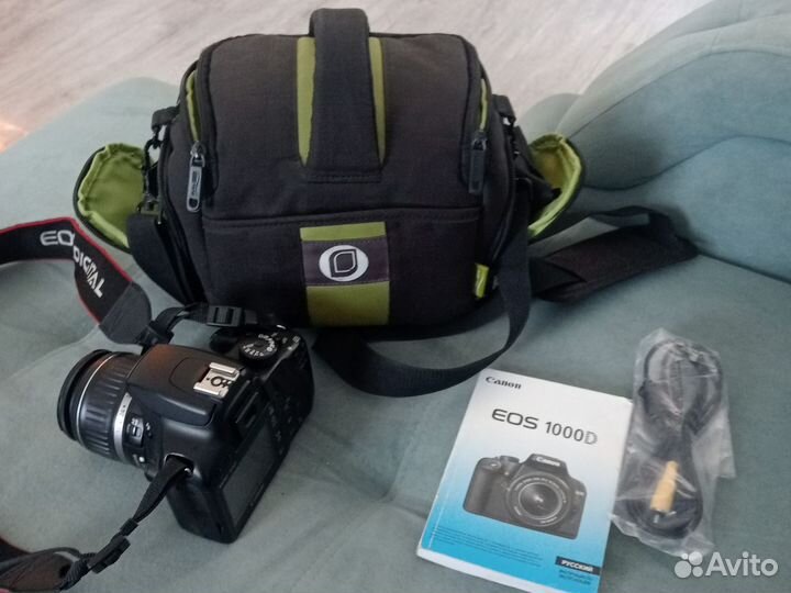Зеркальный фотоаппарат canon EOS 1000D