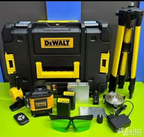 Лазерный уровень DeWalt 4D со штативом