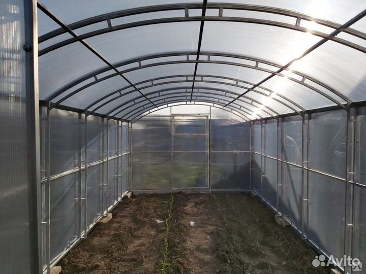 Теплица прямостенная