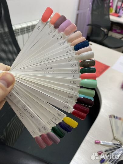 Цветные гель-лаки