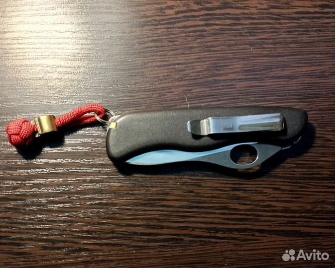 Нож Victorinox Sentinel One Hand belt-clip