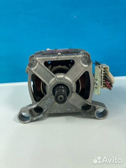 Двигатель стиральной машины Zanussi