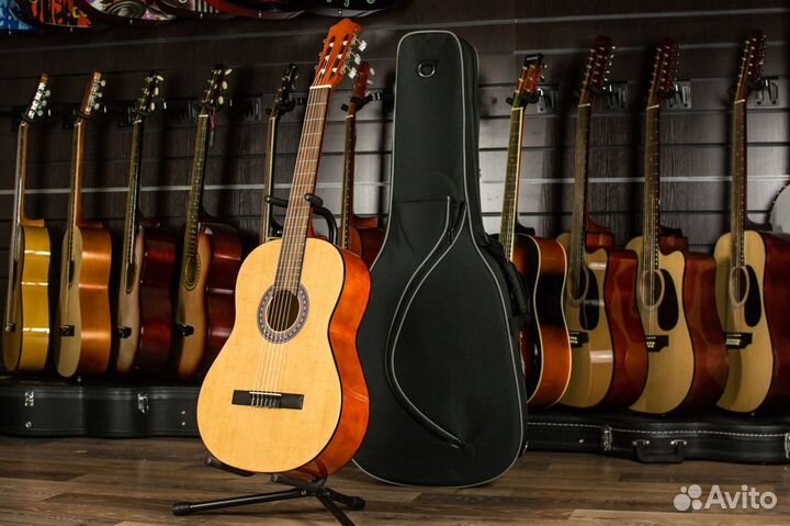 Классическая гитара Barcelona 4/4 (Комплект)