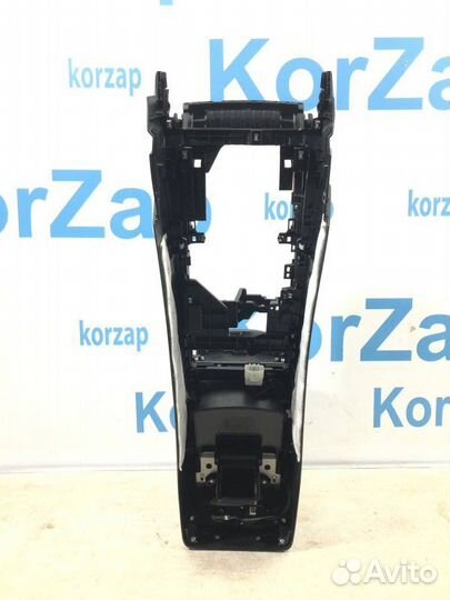 Подлокотник передний Kia Sorento 3 UM 2019