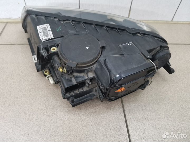 Фара правая ксенон VW Touareg 7L 7L6941016BK