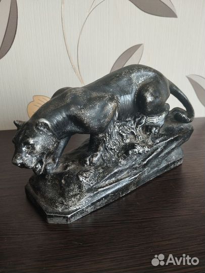 Статуэтка пантера